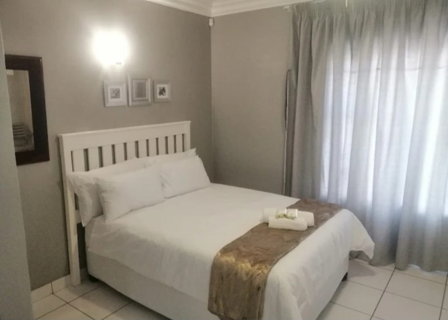 7 Bedroom Property for Sale in Quigney Eastern Cape